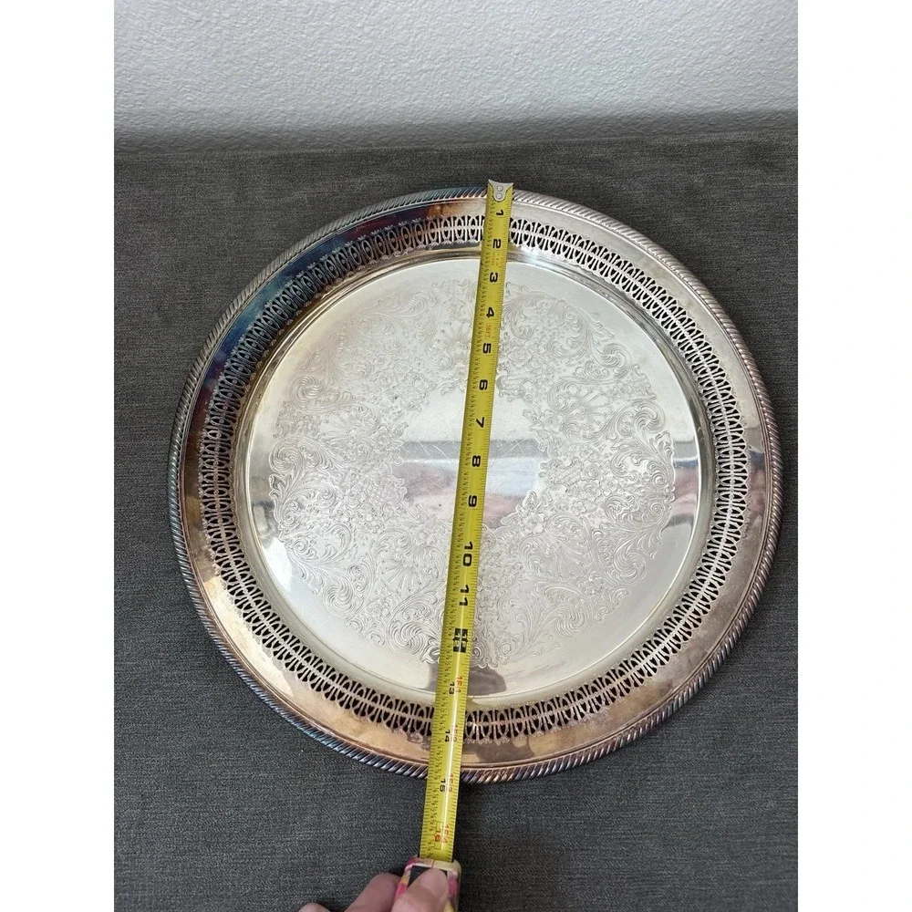 Vintage 1970s Wm Rogers 162 Round 15 Inch Silver Plated Serving Tray Patina